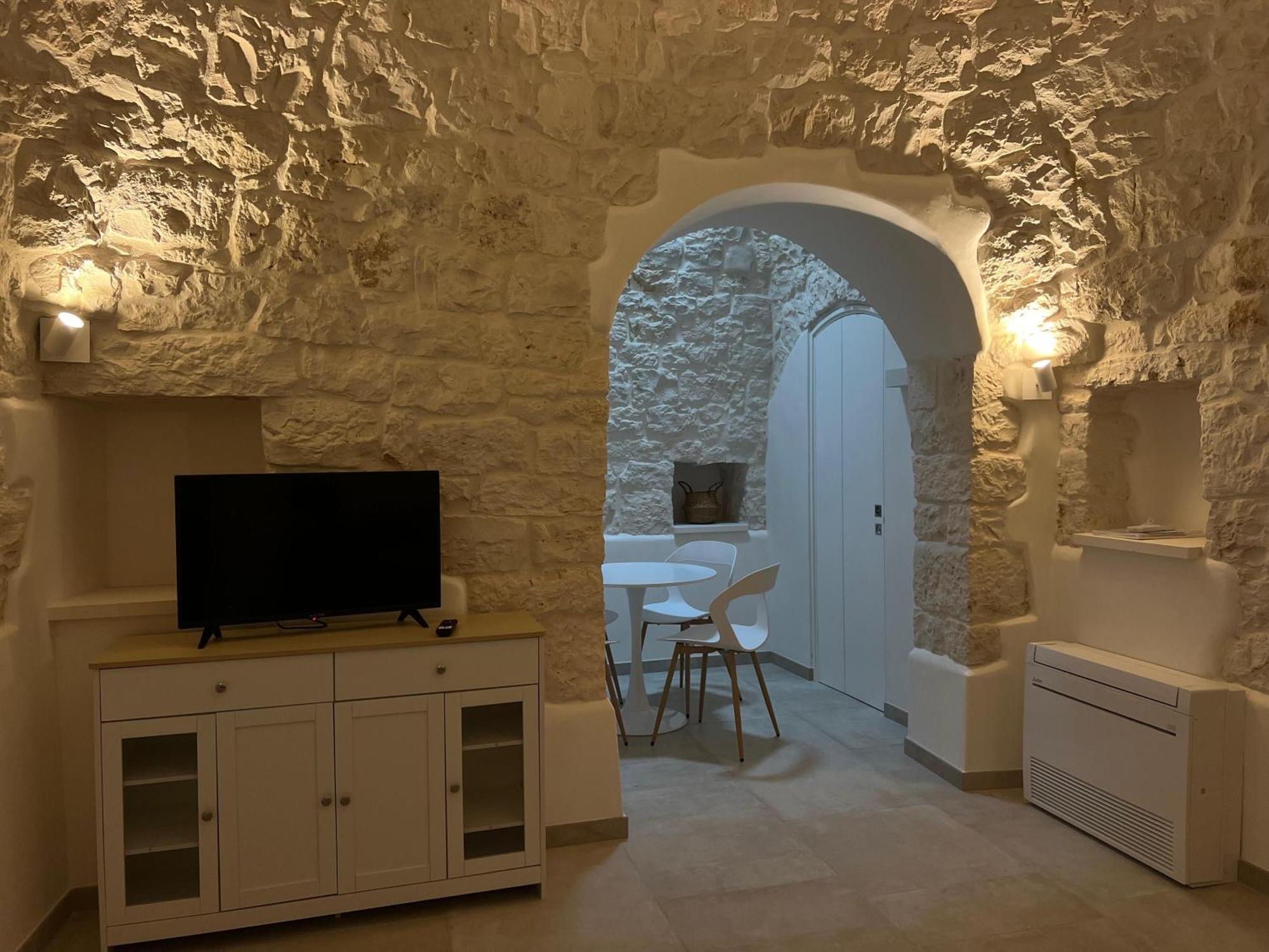 Trulli - Coni Di Luce Locorotondo